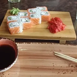 Правильное хранение роллов с рыбой