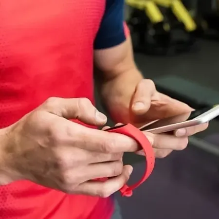 Гидратация и спорт: важность воды для женского здоровья