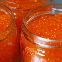 Польза красной икры для глаз