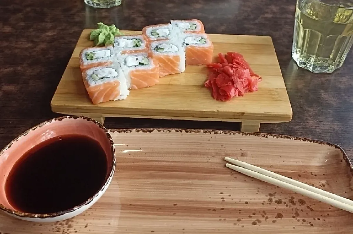 Правильное хранение роллов с рыбой